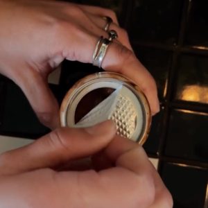 Capac easy peel aparat automat sigilat doze